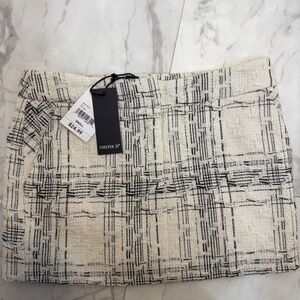 Forever 21 Textured Cream and Black Mini Skirt